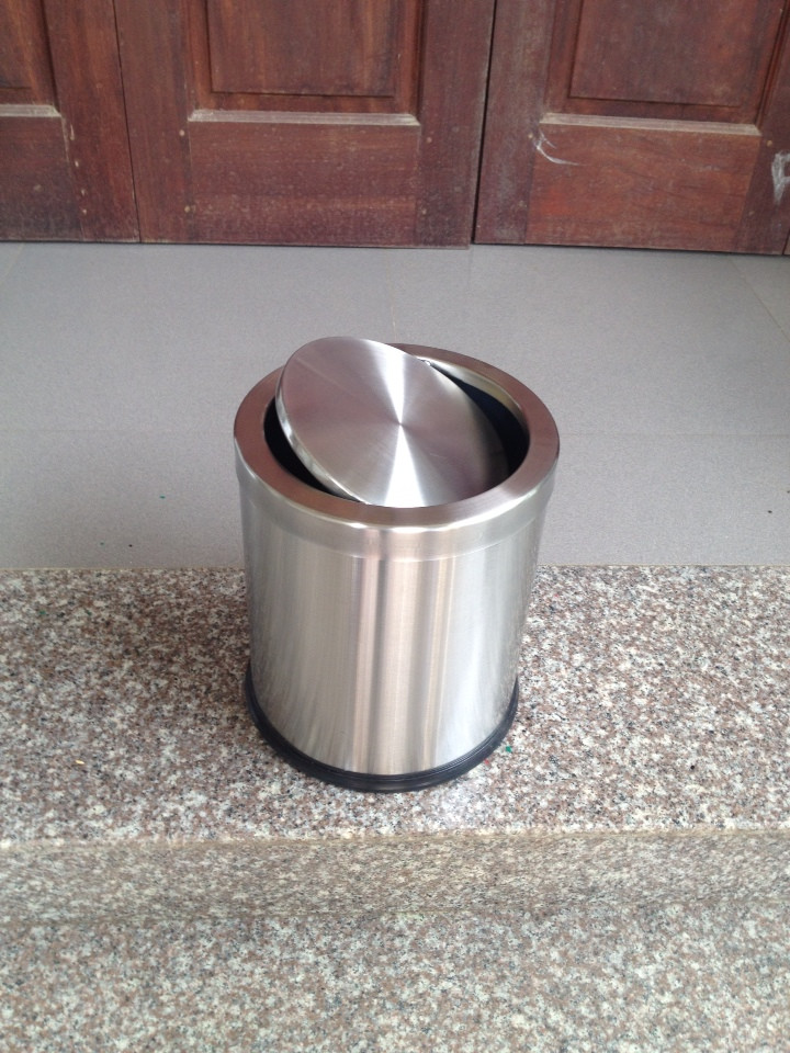 thung-rac-inox-nap-lat-a36h-2